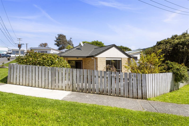 5 Ranui Terrace, Tawa, Wellington - Carousel 20