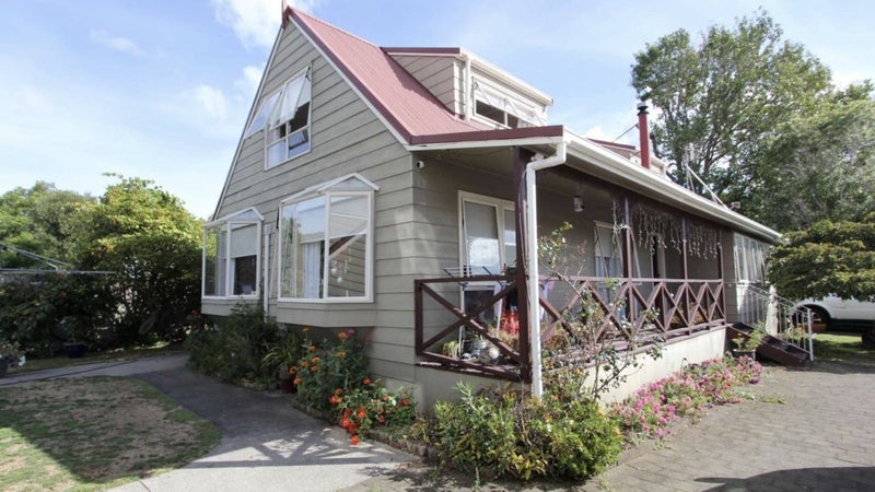 12 Carnoustie Drive, Wattle Downs, Auckland - Carousel 1