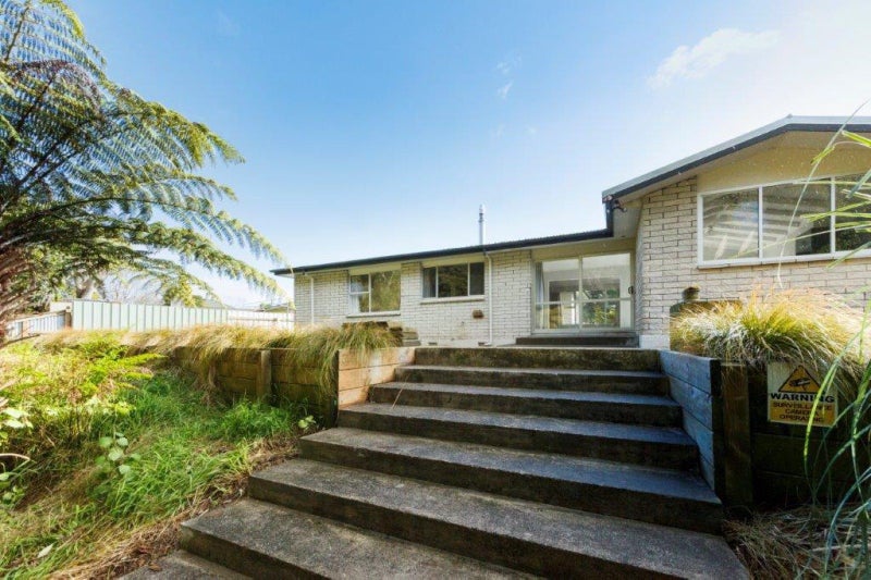 84 Buick Crescent, Awapuni, Palmerston North - Carousel 1