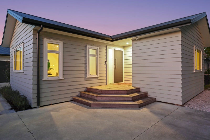 57 Brookfield Street, Hamilton East, Hamilton - Carousel 2