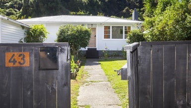 43 Gillespies Road, Birchville, Upper Hutt - Carousel 1