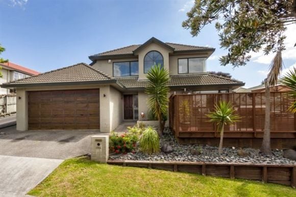 1/19 Simmental Crescent, Somerville, Manukau - Carousel 2