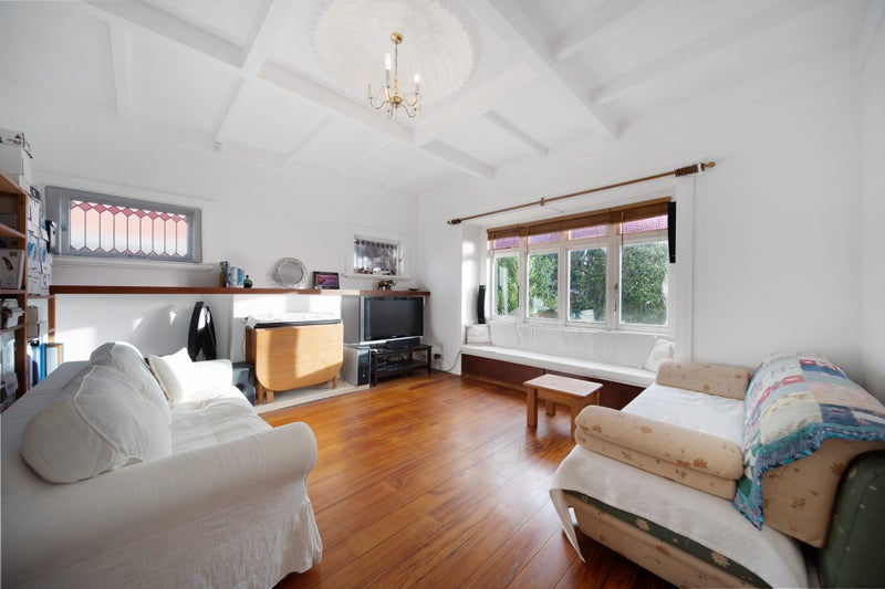 20 Earlsworth Road, Mangere East, Auckland - Carousel 2