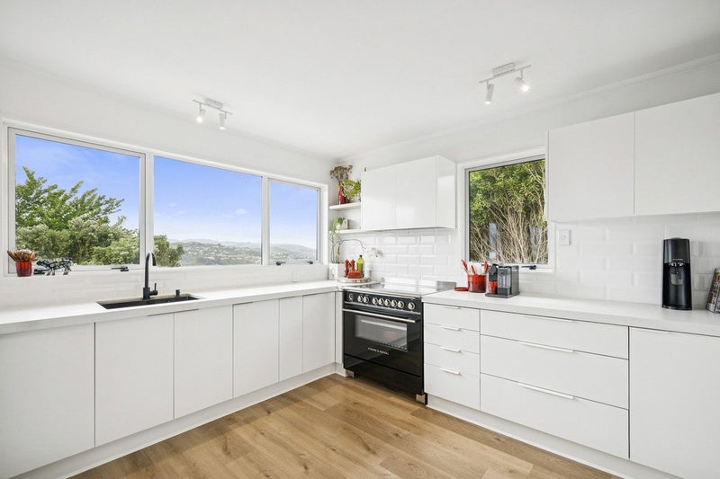 14 Truro Road, Camborne, Porirua - Carousel 2