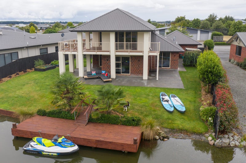 8 Ludlow Drive, Huntingdon, Ashburton - Carousel 1