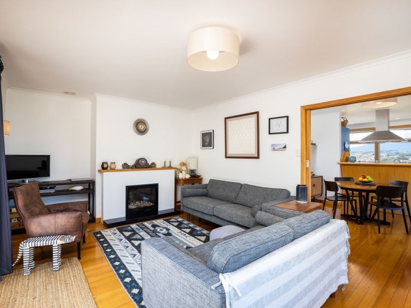 31 Scott Street, Moturoa, New Plymouth - Carousel 2