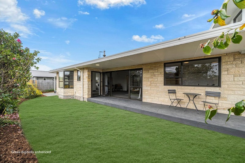 2A Barclay Place, Burwood, Christchurch - Carousel 1