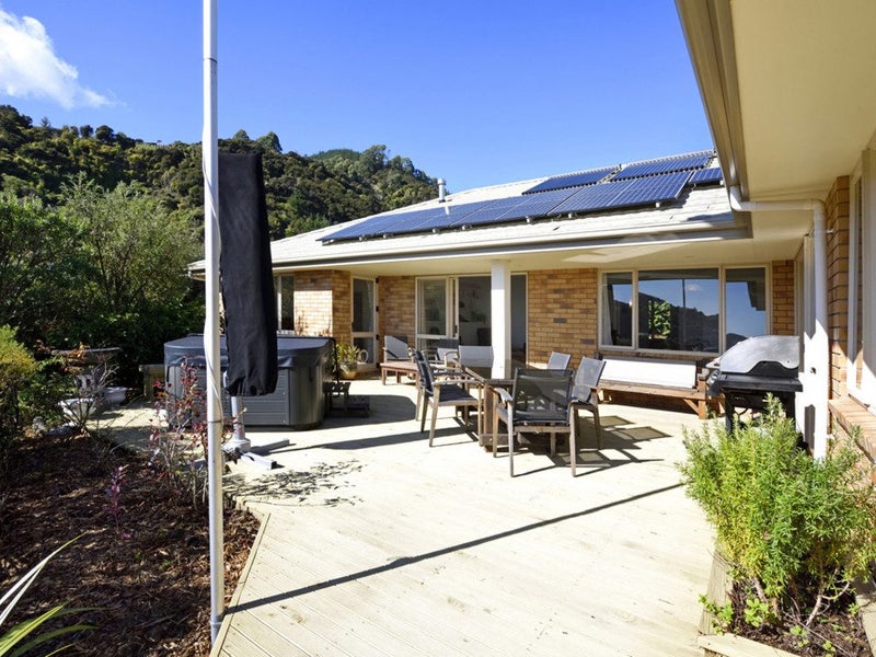 7 Springlea Heights, Atawhai, Nelson - Carousel 1