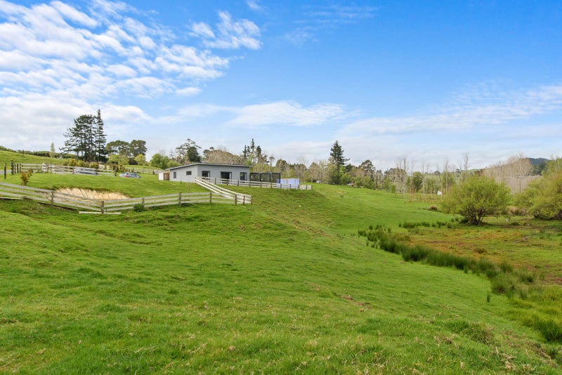 232 Tavinor Road, Whangarei - Carousel 1