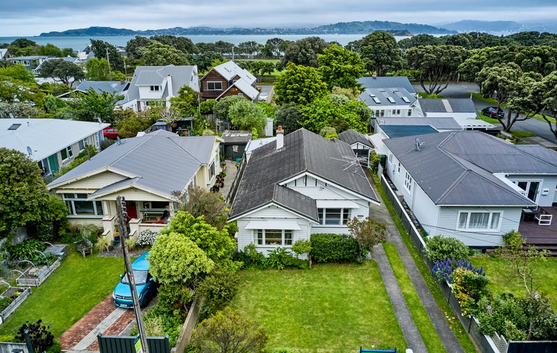 246 Muritai Road, Eastbourne, Lower Hutt - Carousel 2