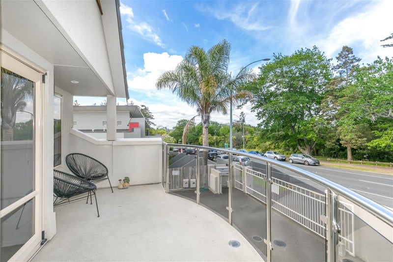 2/20 Ruakiwi Road, Hamilton Lake, Hamilton - Carousel 18