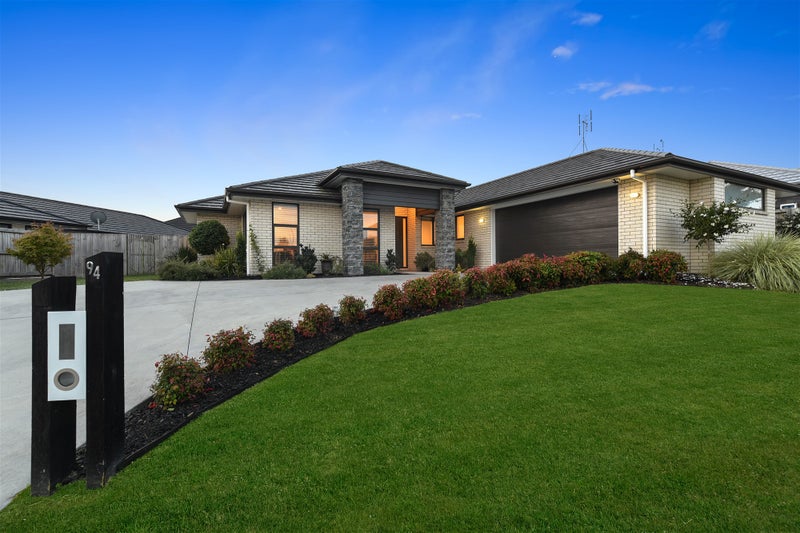 94 Cumberland Drive, Flagstaff, Hamilton - Carousel 1