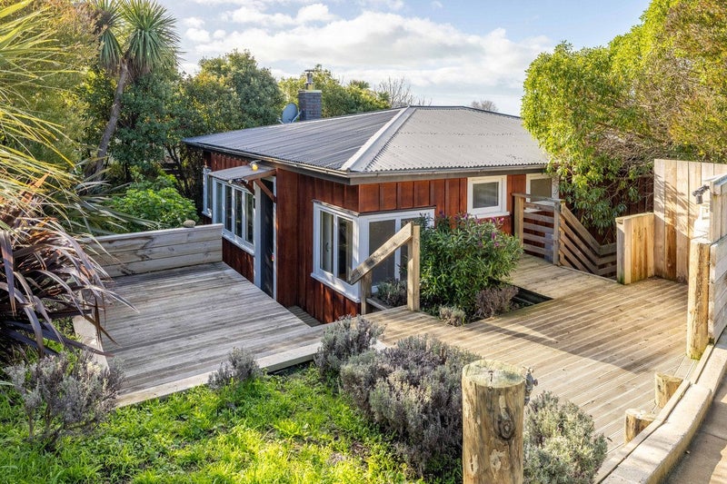2A Kura Lane, Lyttelton - Carousel 2