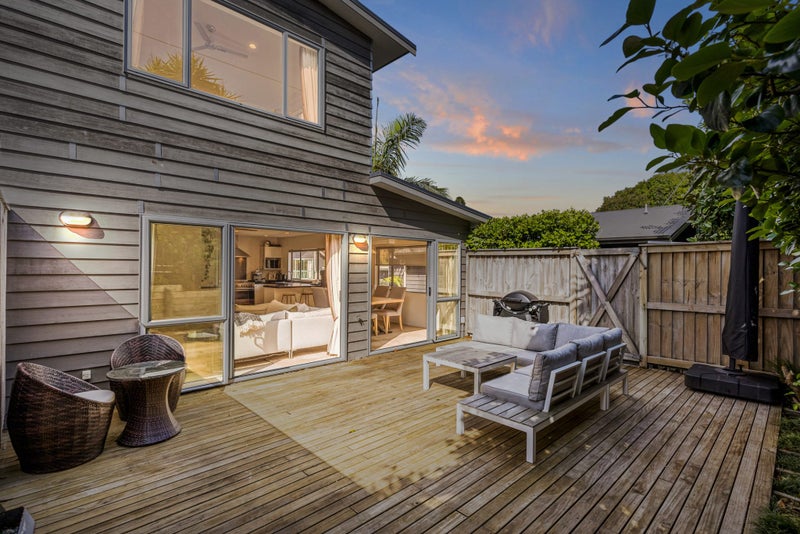 106E Gowing Drive, Meadowbank, Auckland - Carousel 1