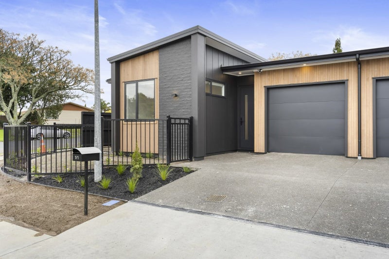 1/1 Fuchsia Avenue, Pukete, Hamilton - Carousel 1