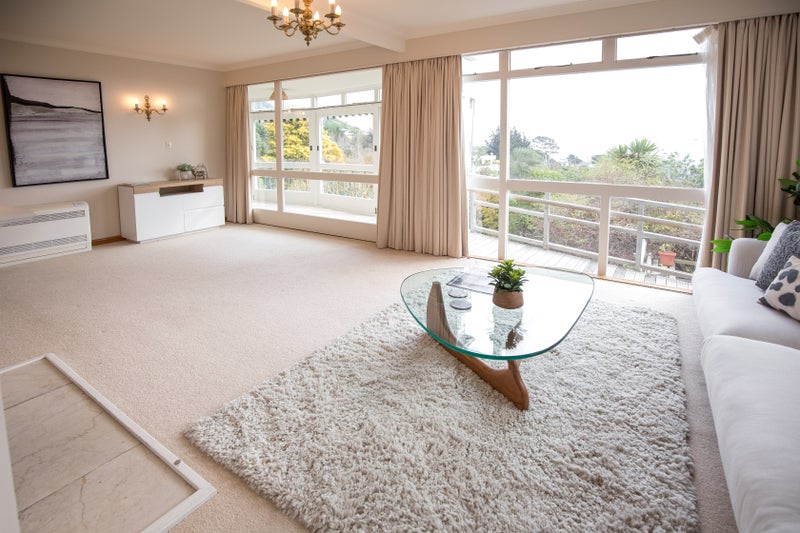 17 Takahe Drive, Cashmere, Christchurch - Carousel 1