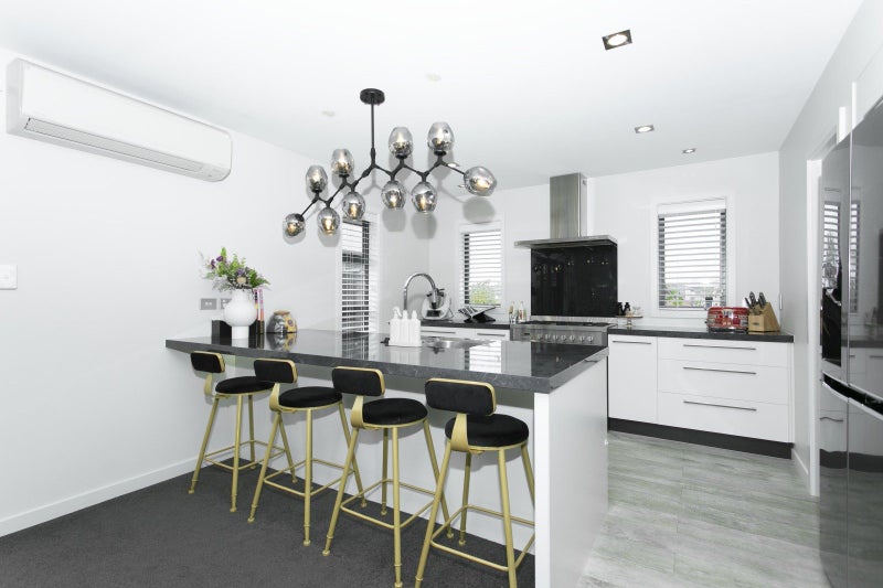 48 Charlesworth Drive, Allenton, Ashburton - Carousel 2