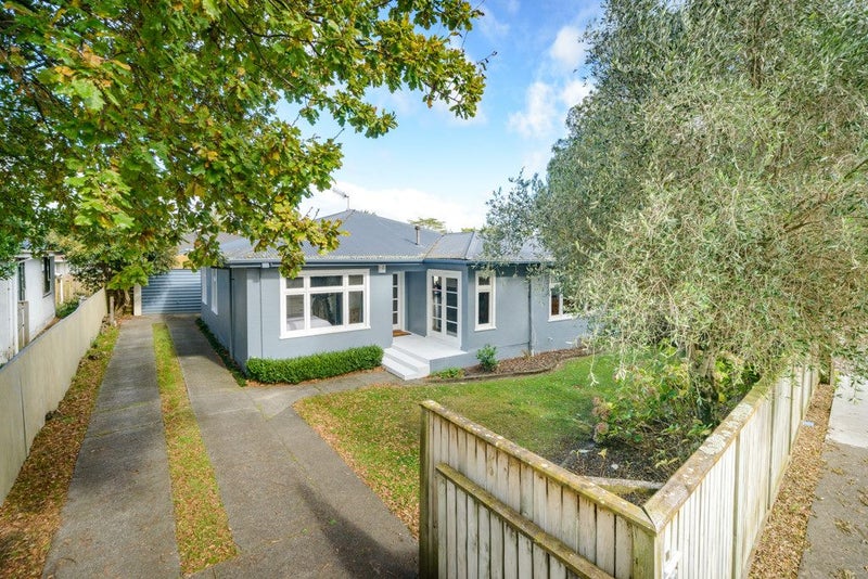 118 Pahiatua Street, Hokowhitu, Palmerston North - Carousel 2