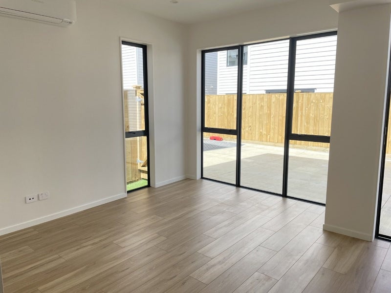 17C Stanniland Street, Sunnyhills, Auckland - Carousel 2