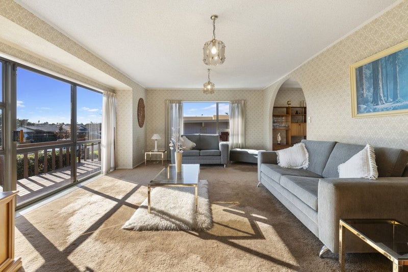 33 Majesty Place, Half Moon Bay, Auckland - Carousel 2