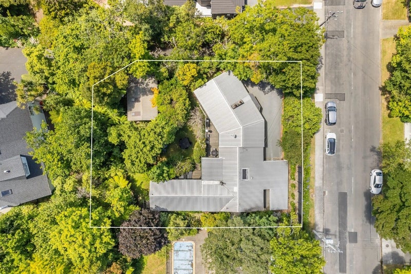 9 Chatsworth Road, Silverstream, Upper Hutt - Carousel 37