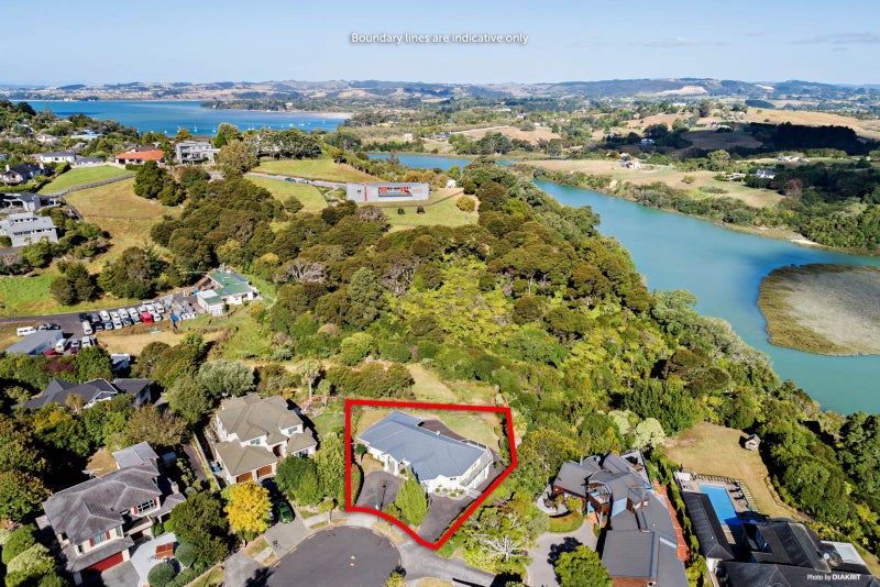 10 Ramoana Mews, Shelly Park, Auckland - Carousel 2