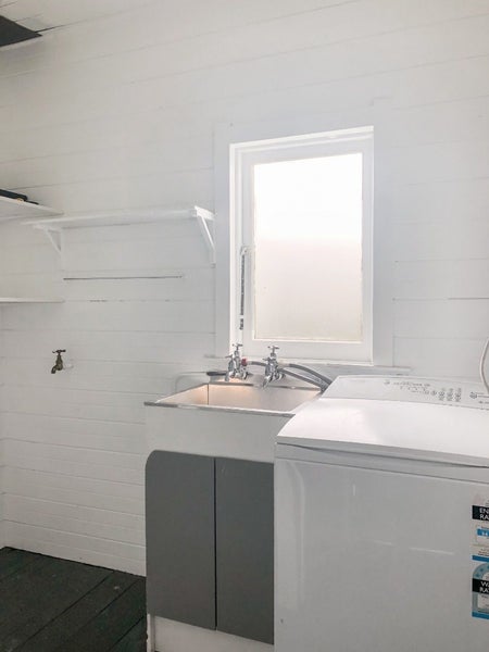 2 Willis Street, Marton - Carousel 10