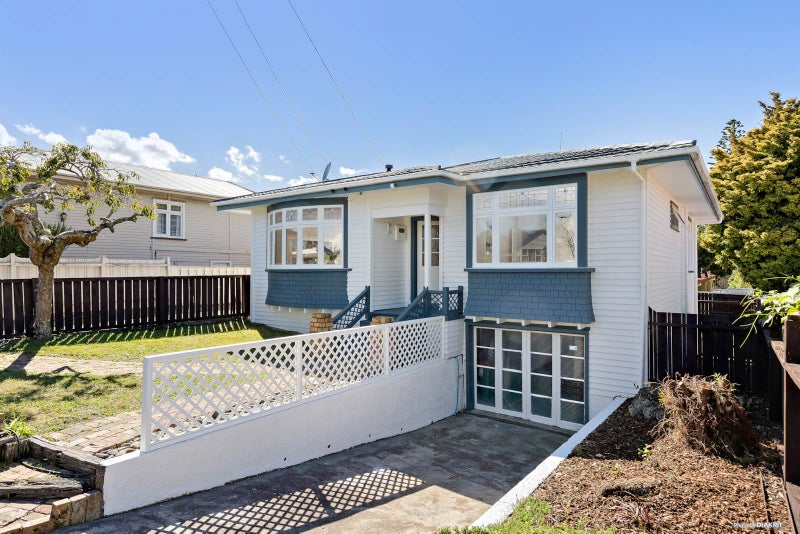 14 Winstone Road, Mount Roskill, Auckland - Carousel 1