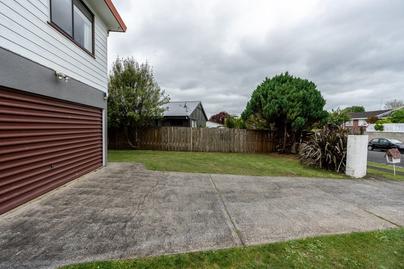 10 Carew Street, Nawton, Hamilton - Carousel 19