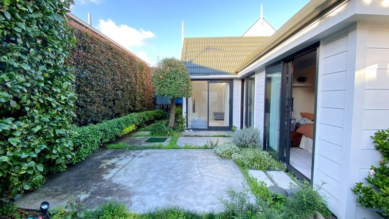 2/852 Manukau Road, Onehunga, Auckland - Carousel 9