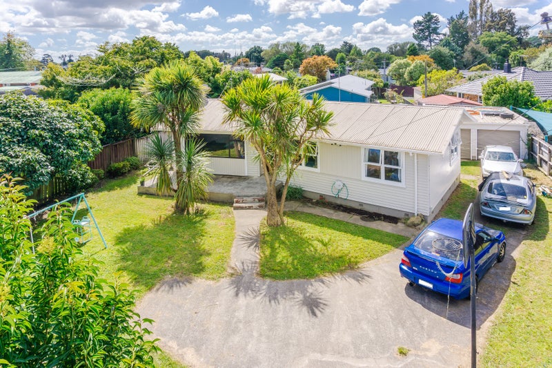 9 Te Anau Place, Glenview, Hamilton - Carousel 2