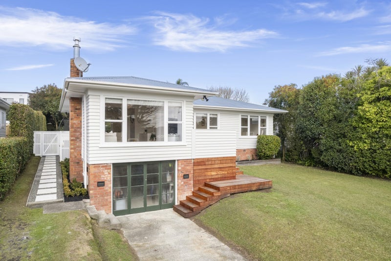 31 Renata Crescent, Te Atatu Peninsula, Auckland - Carousel 2