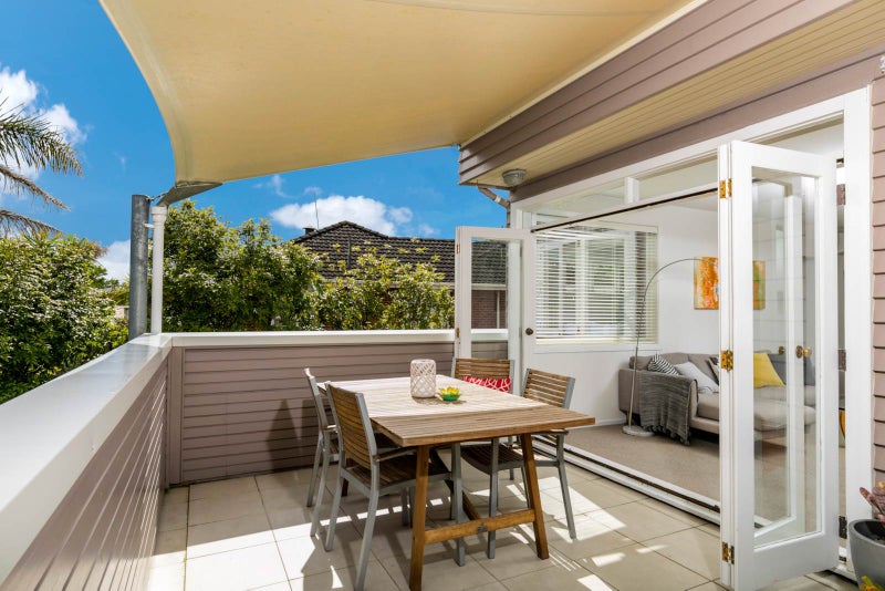 1/61 Sunrise Avenue, Murrays Bay, Auckland - Carousel 1