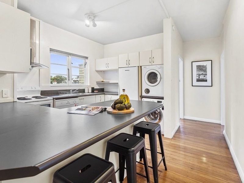 3/28 Clifton Terrace, Kelburn, Wellington - Carousel 2