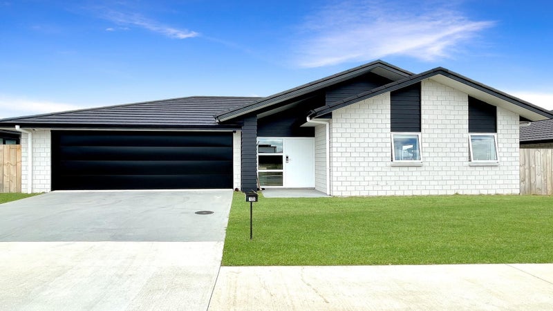 13 Maanihi Drive, Rototuna North, Hamilton - Carousel 1