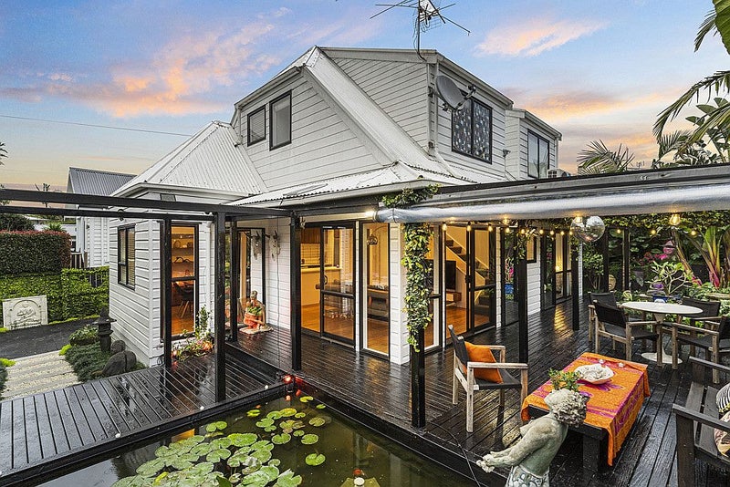 108A Kiwi Road, Point Chevalier, Auckland - Carousel 1