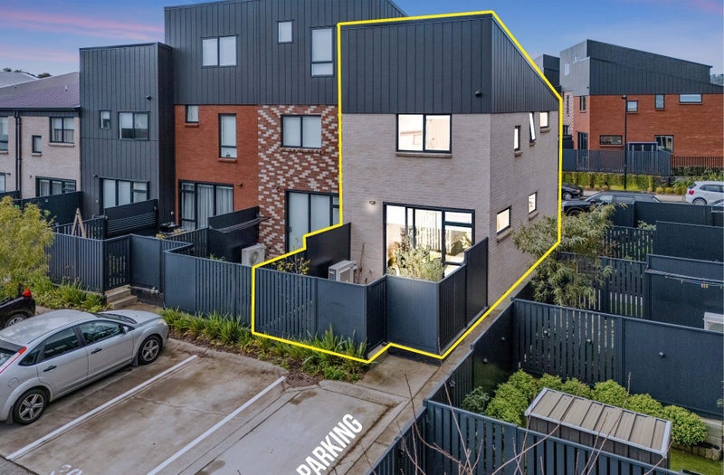 29 Kotuitui Street, Manukau, Auckland - Carousel 1