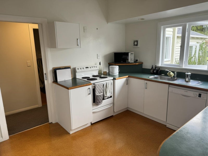 22 North Street, Petone, Lower Hutt - Carousel 2