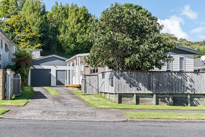 4 Puketotara Street, Highlands Park, New Plymouth - Carousel 22