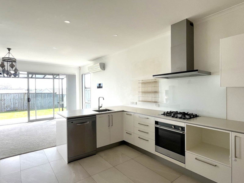 49 Whenuapai Drive, Whenuapai, Auckland - Carousel 2