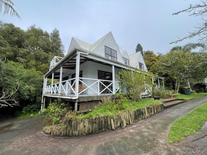 14 Channel View Road, Campbells Bay, Auckland - Carousel 17