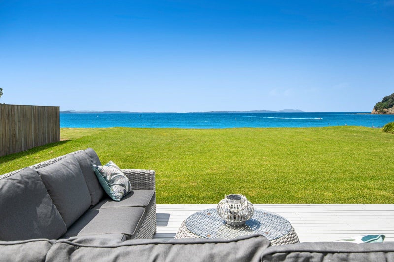 3 Claude Road, Stanmore Bay, Whangaparaoa - Carousel 2