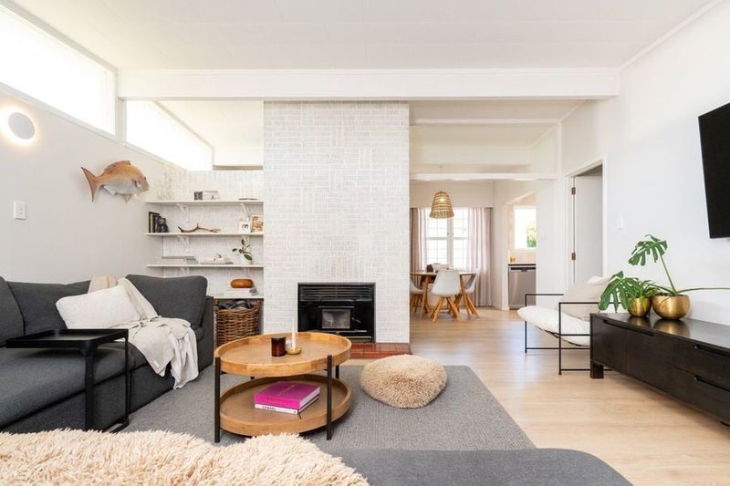 1303 Cardiff Place, Mayfair, Hastings - Carousel 2