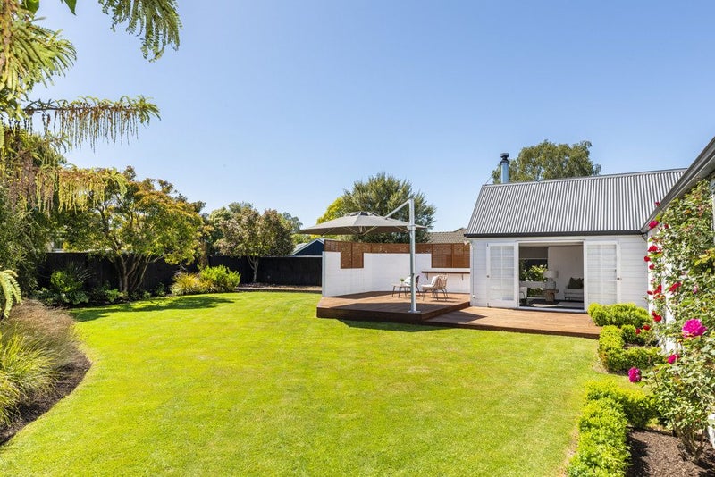 14B Mendip Place, Casebrook, Christchurch - Carousel 2