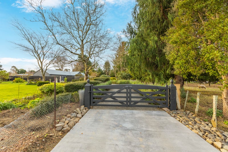 32 Owen Street, Waipawa - Carousel 1