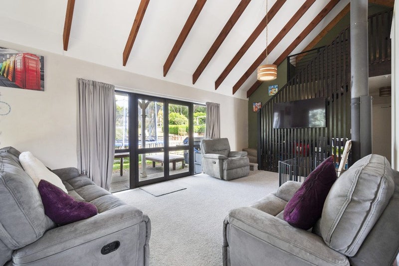 4 Landau Court, Ashhurst, Ashhurst - Carousel 1