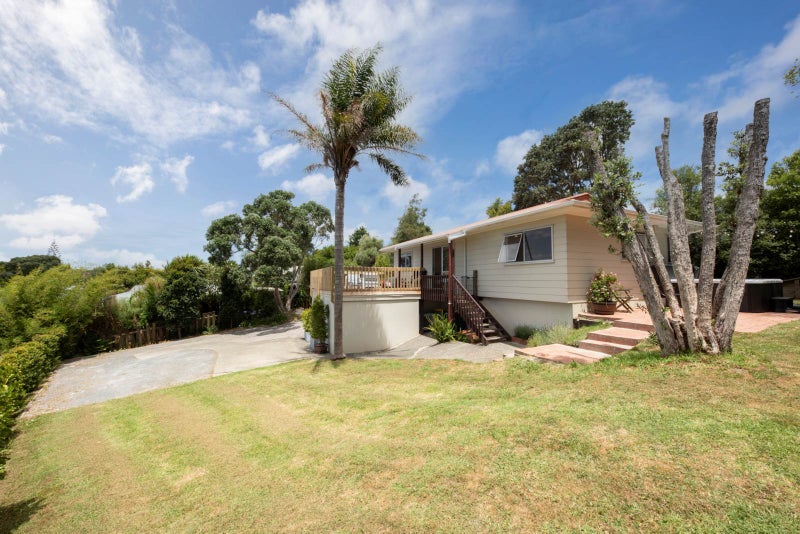 26 Landow Place, Henderson, Auckland - Carousel 1