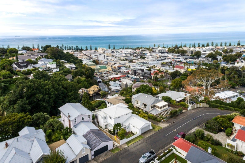 11A Colenso Avenue, Hospital Hill, Napier - Carousel 34