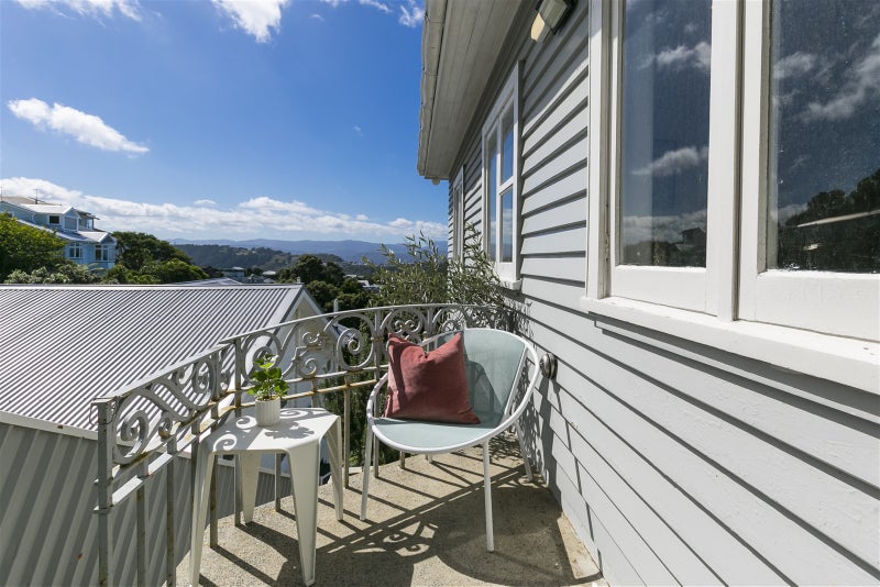 46 Rakau Road, Hataitai, Wellington - Carousel 2