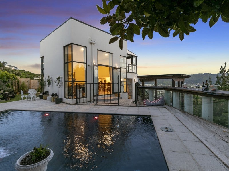 23 Meadowbank Drive, Belmont, Lower Hutt - Carousel 1